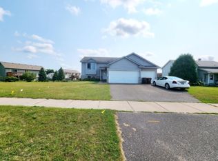 1007 Hilltop St, Braham, MN 55006