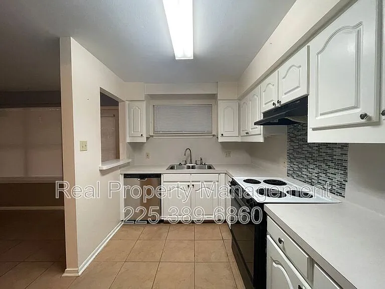 13640 Rampart Ct — Photo 4