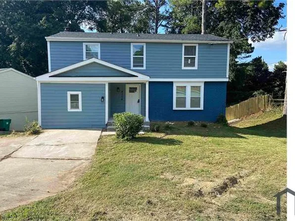 4304 Village Square Ln, Stone Mountain, GA 30083