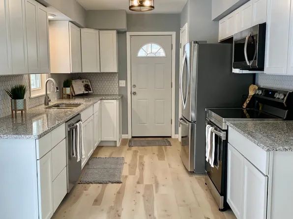 7042 Logan Ave N, Brooklyn Center, MN 55430