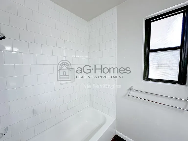3032 NW 70th St — Photo 9