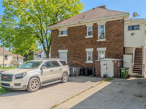 3rd image of 723 Parent Ave