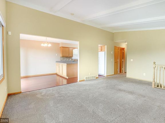 4th image of 13270 Davenport St NE