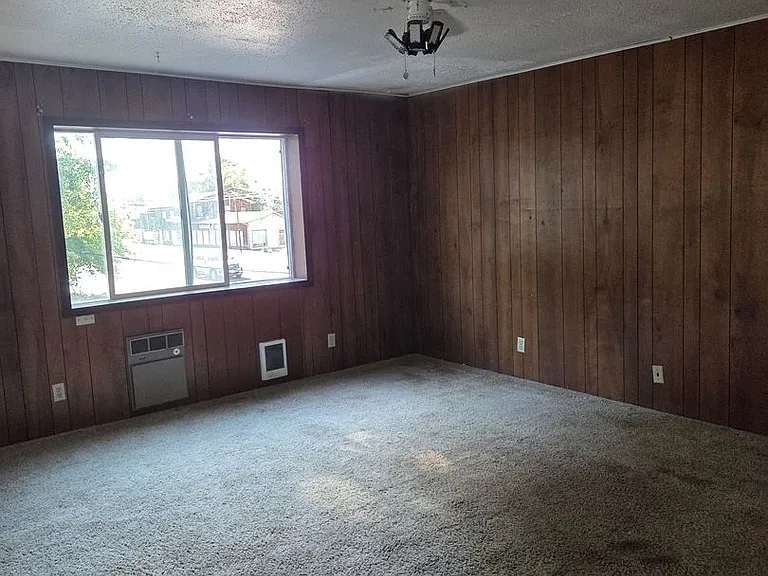 234 E Front St — Photo 10