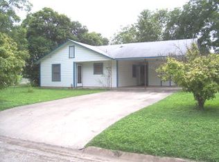 409 Ruth St, Kerrville, TX 78028