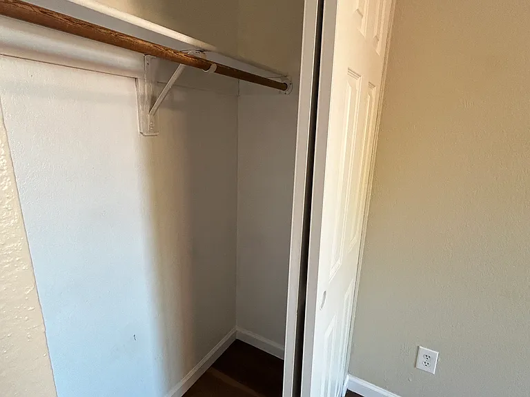 3953 N Palm Grove Dr #1 — Photo 13