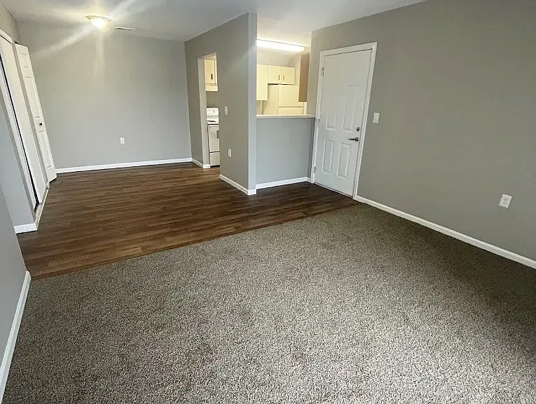 North Ridge Apartments — Photo 5