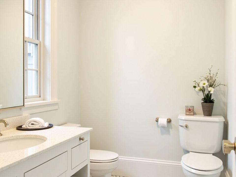 1st image of 900 Massachusetts Ave #1