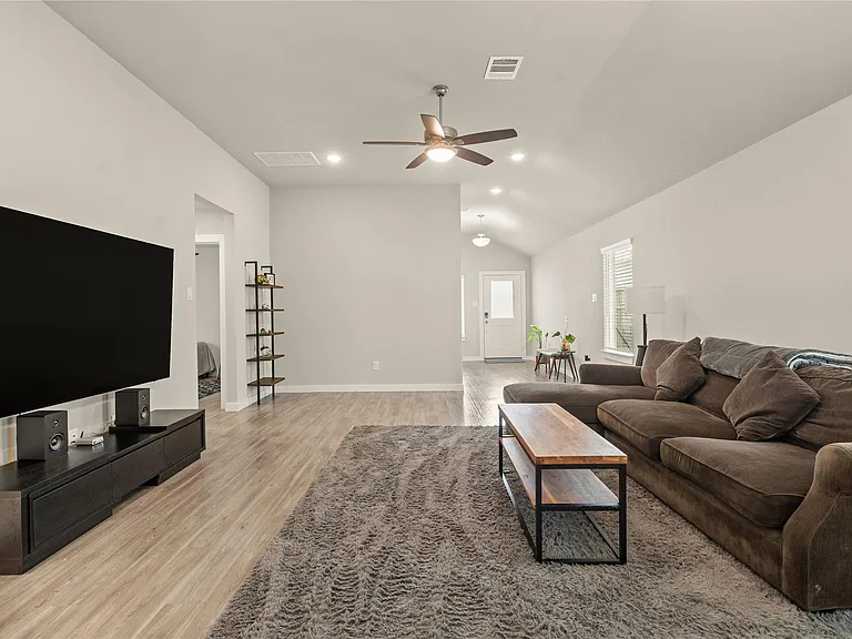 5831 Sunrise Bottom Ln — Photo 6