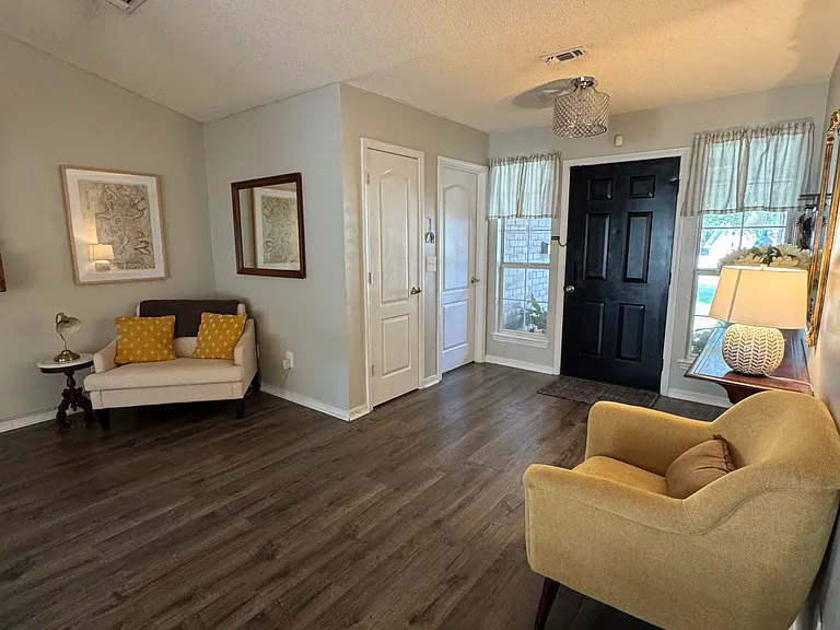 6809 Chicago Ave — Photo 11