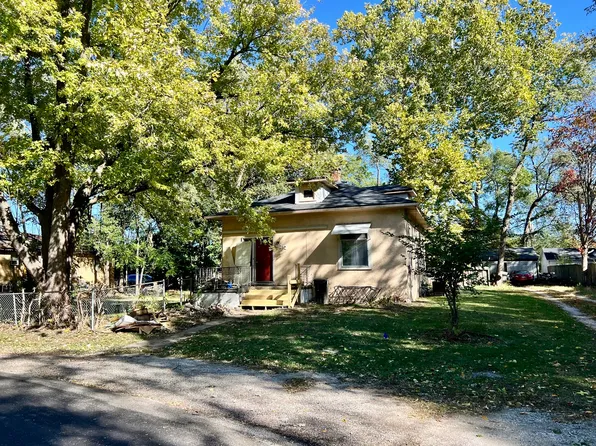 212 Hartle Ave, Urbana, IL 61802