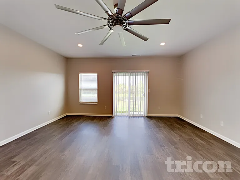 1614 Danielle Rd — Photo 2