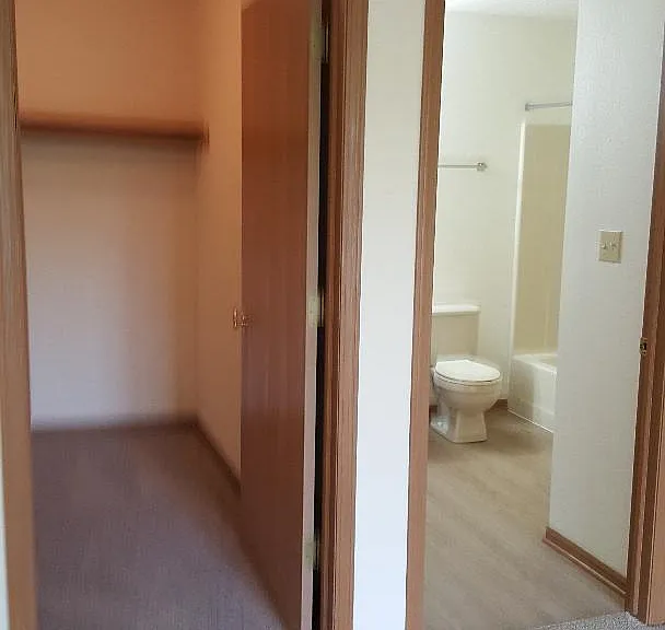 S72W16460 Janesville Rd #C — Photo 4