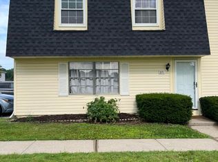 271 Lake Village Dr, Walled Lake, MI 48390