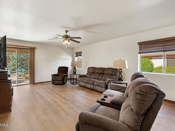 4th image of 1482 STRATFORD Place