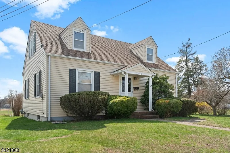 306 Huff Ave photo 1