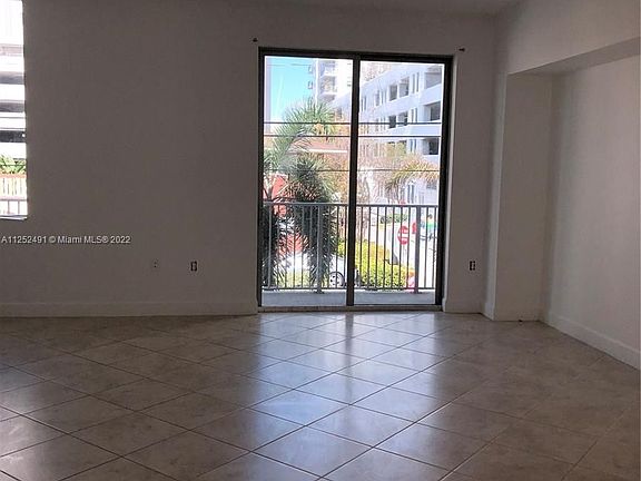 4th image of 2130 Van Buren St APT 205