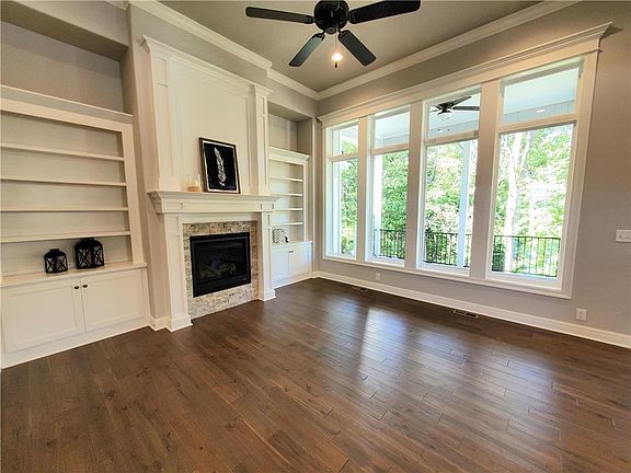 5th image of 1408 NE Kenwood Cir