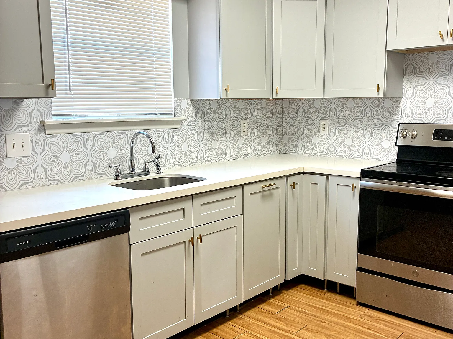 2 bed, 1.5 bath, 980 sqft, $1,149 — Photo 4