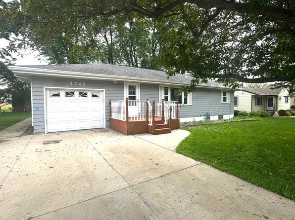 1745 S Shore Dr, Worthington, MN 56187