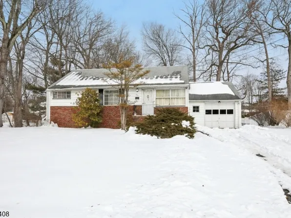 261 Idaho St, Paramus Boro, NJ 07652