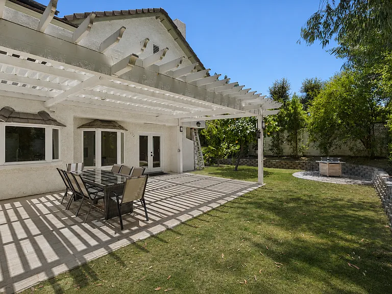 4215 Balcony Dr — Photo 48