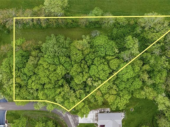 4th image of 2950 Corbin Dr