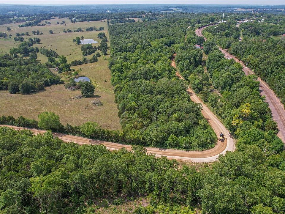 2nd image of 0 Maple Dr