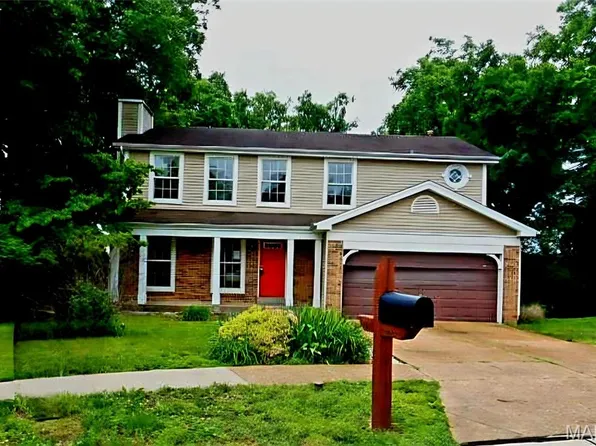 1545 Greenfield Crossing Ct, Ballwin, MO 63021