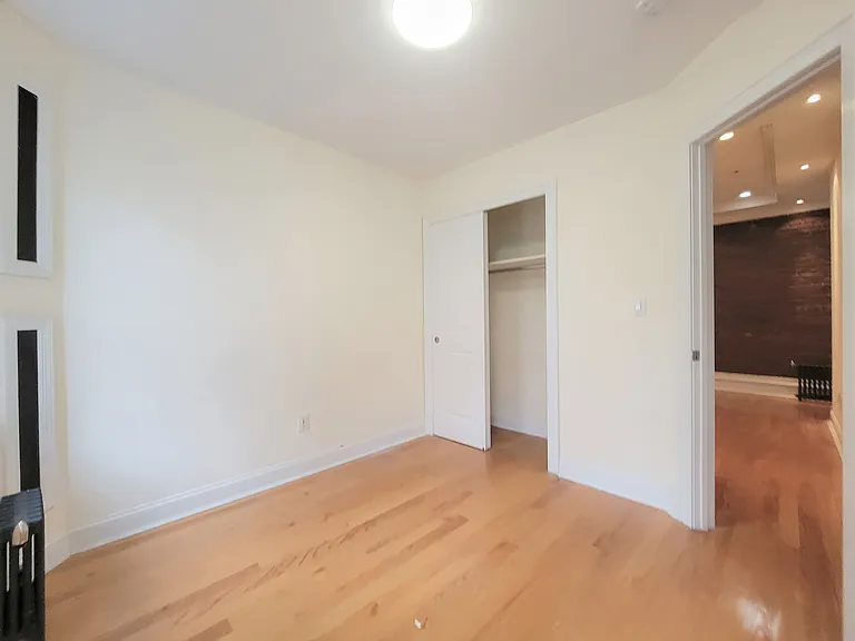 3147 Broadway #6 — Photo 7