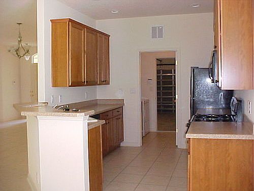 3rd image of 707 Ravenshill Way