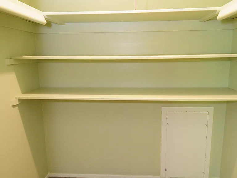 684 Peninsula Ct — Photo 21