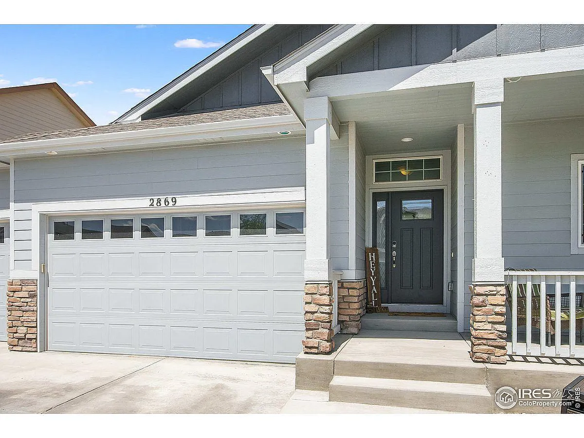 Building Photo - 2869 Hydra Dr