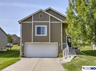 16051 Browne St, Omaha, NE 68116