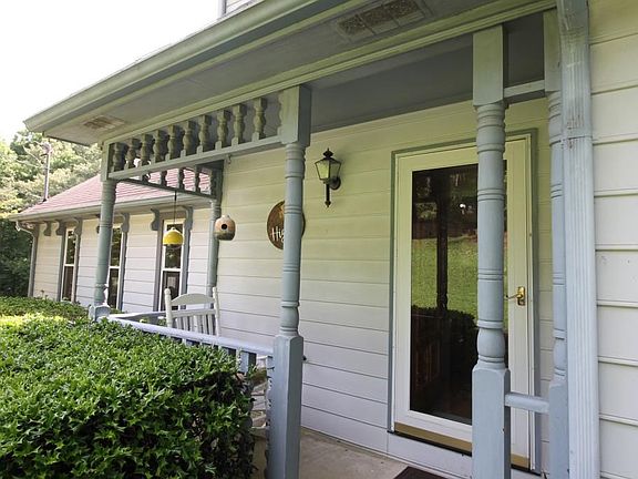 4th image of 3274 Pilgrims Ct