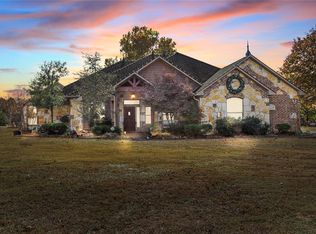 555 N White Chimney Rd, Stuart, OK 74570
