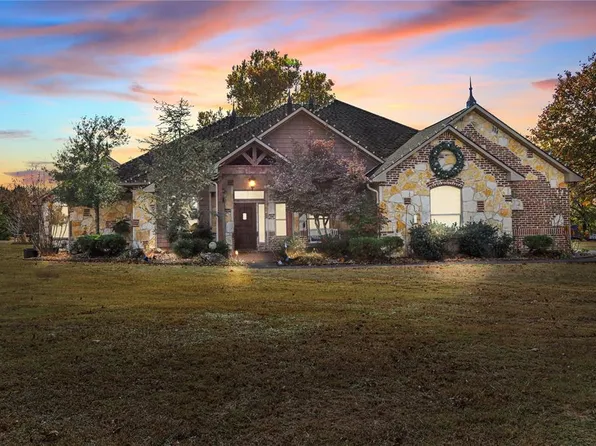 555 N White Chimney Rd, Stuart, OK 74570