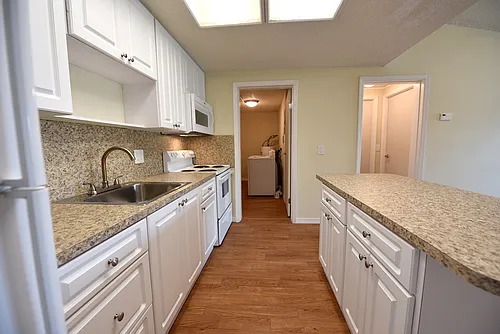 Mango Way Apartments Photo 1