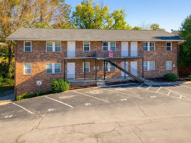 609 E Inskip Dr #6 — Photo 12