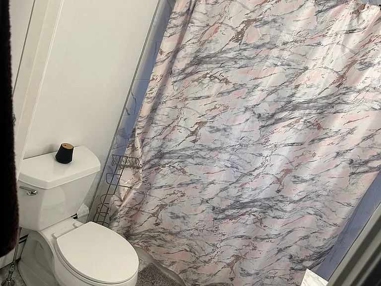 8R Pine St #1 — Photo 13