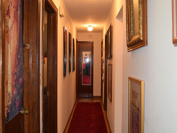 4th image of 301 Ciccone Dr