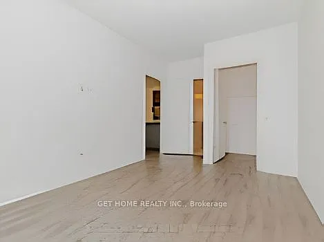 95 Dundas St W #303 — Photo 21