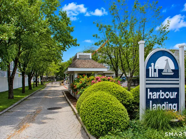 14 Harbour Close, New Haven, CT 06519