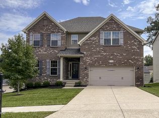 7134 Black Walnut Cir, Louisville, KY 40229
