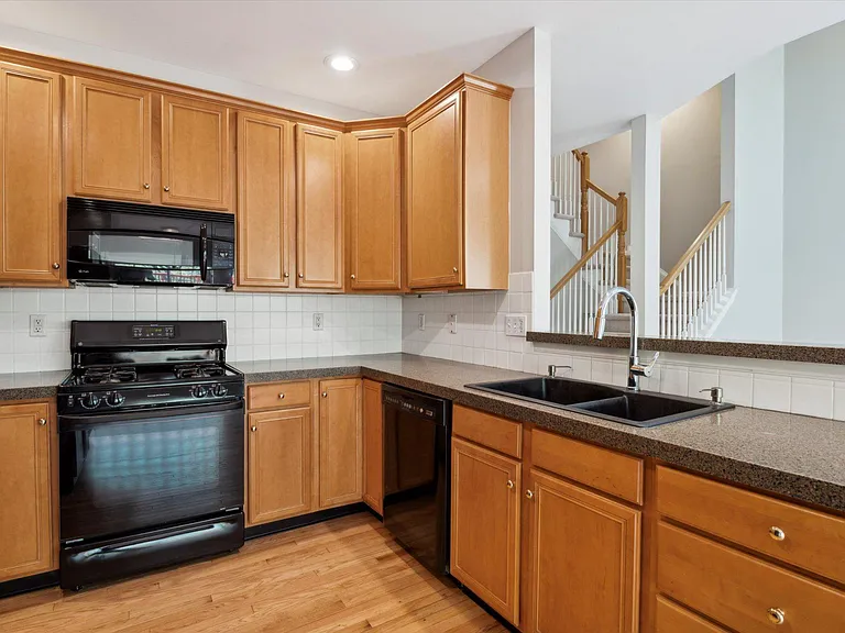 103 Birchwood Dr — Photo 11
