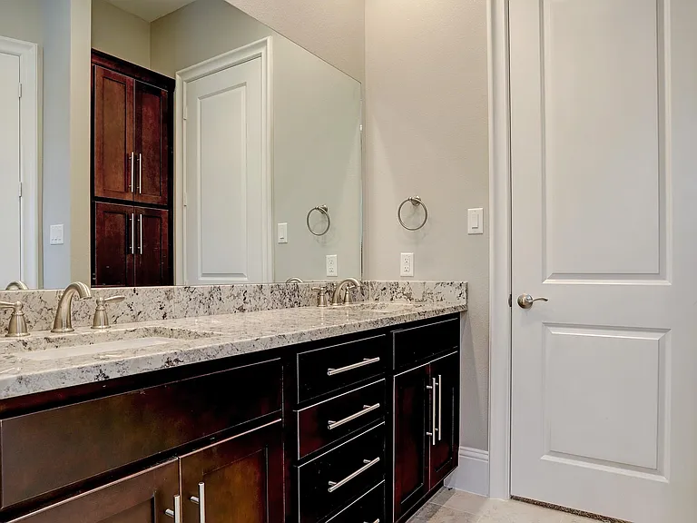 4851 Benning Dr — Photo 16
