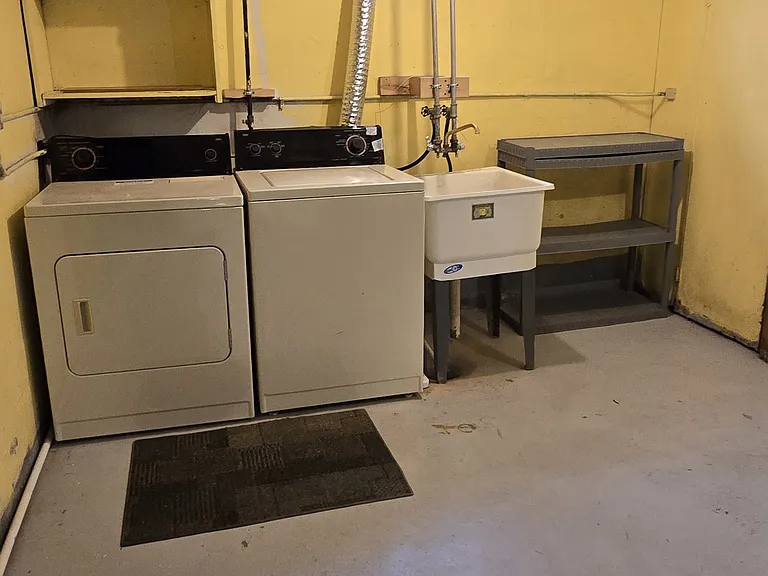 washer & Dryer