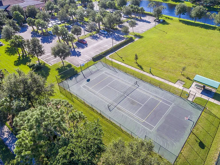 8060 Kiawah Trce — Photo 46