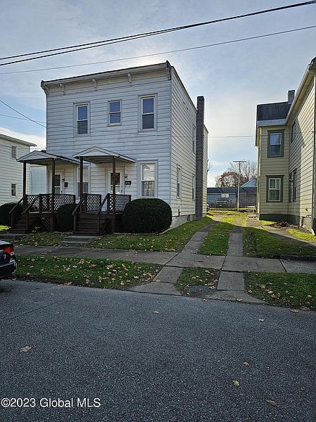 2nd image of 507 Broadway