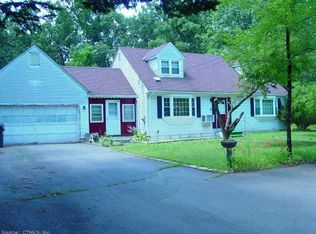 33 Smalley Rd, Windsor Locks, CT 06096